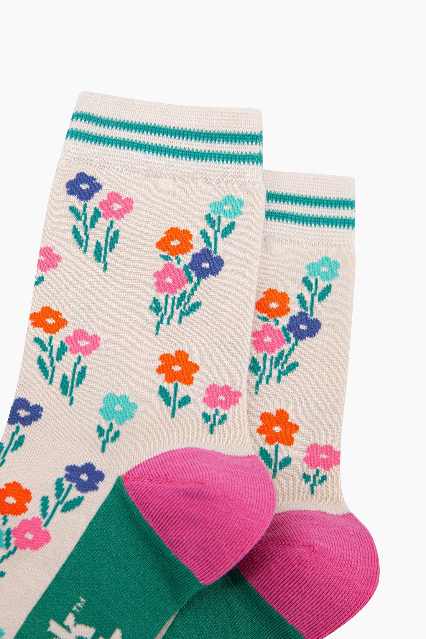 Womens Wildflowers Bamboo Socks in Cream