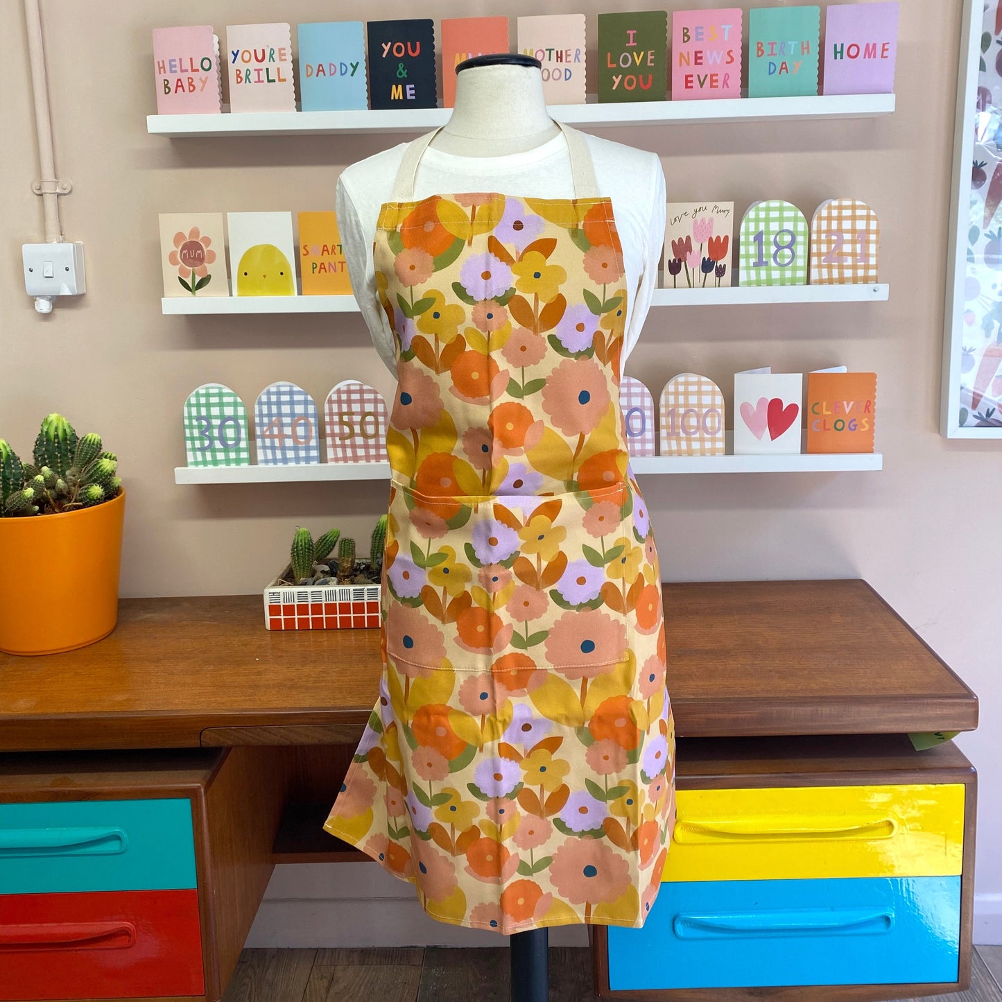 blooming-floral-adult-apron