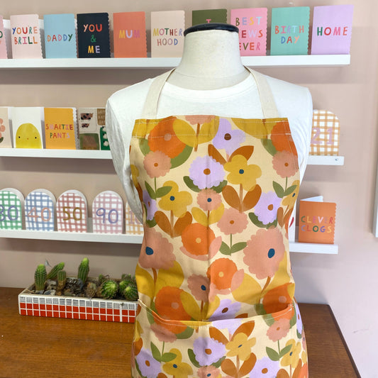 Blooming adult apron with pocket