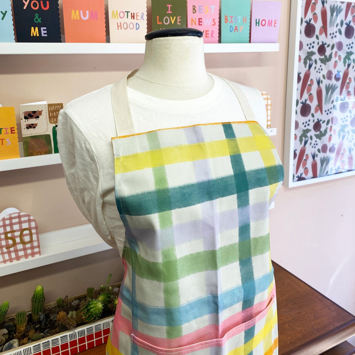 luxury-gingham-apron