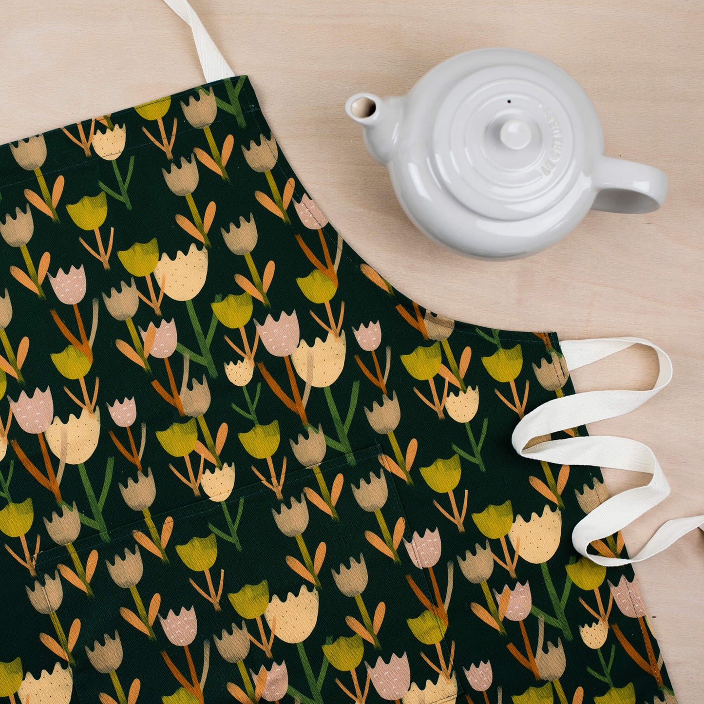 luxury-tulip-apron