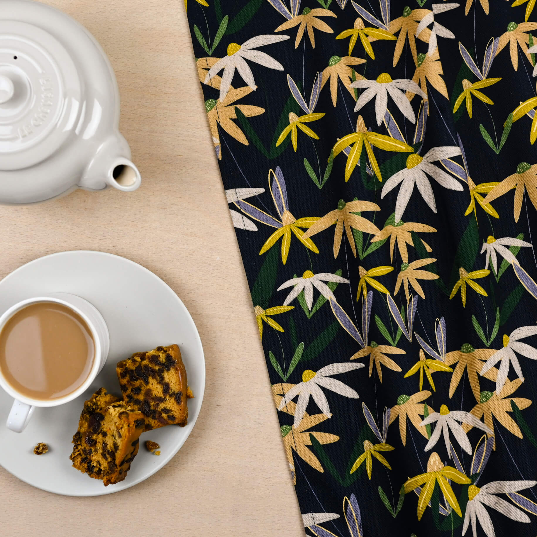 daisy-tea-towel