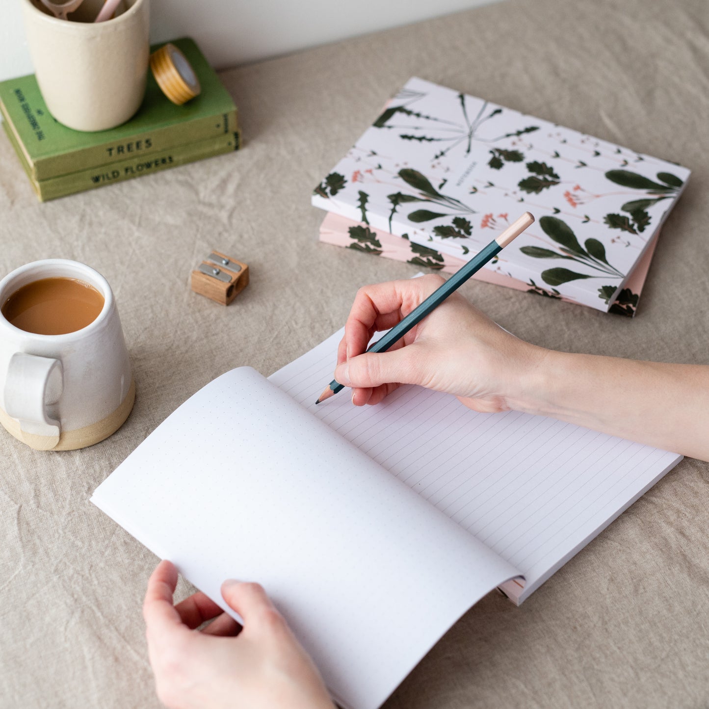 plewsy-flat-lay-botanical-notebook