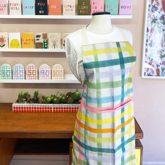 bright-gingham-adult-apron