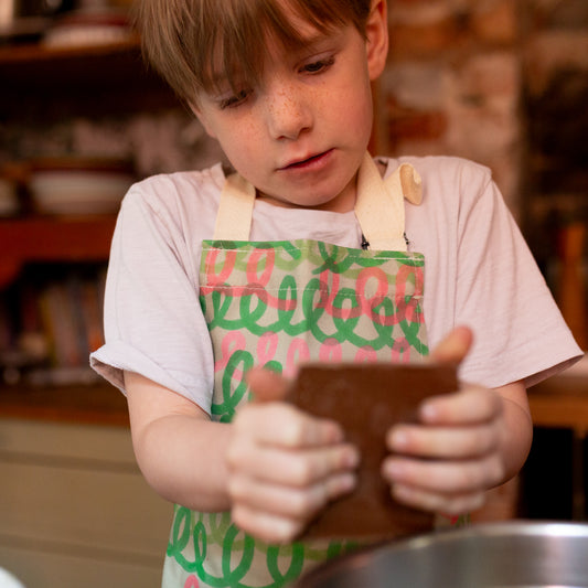 plewsy-loops-childrens-apron