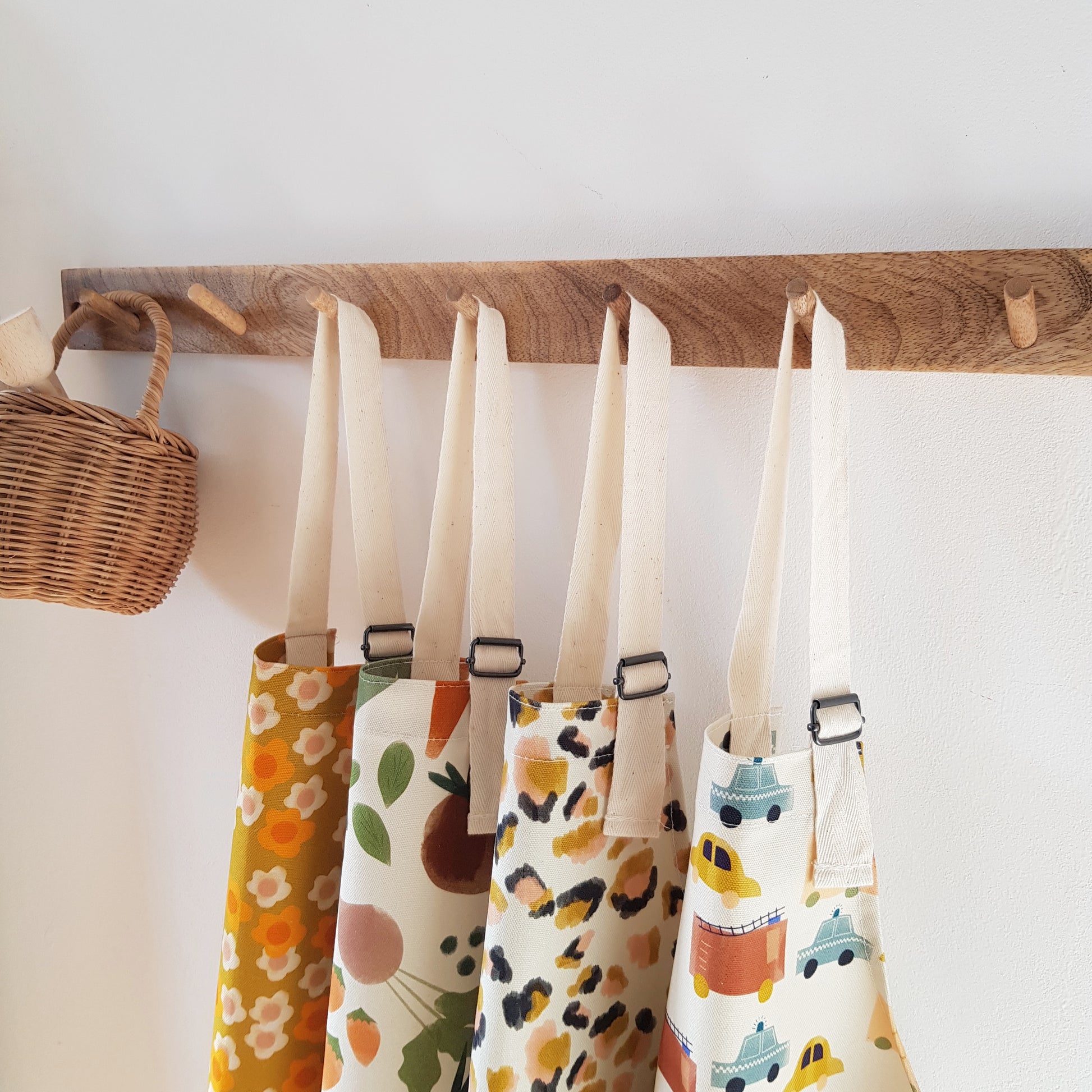 colourful-childrens-aprons
