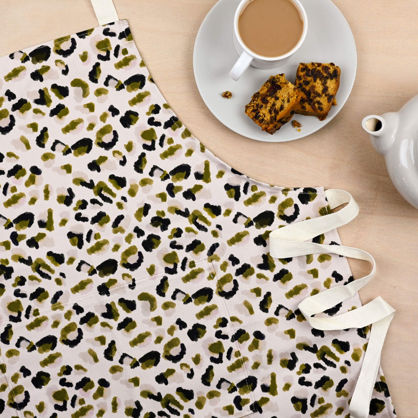 lilac-leopard-print-adult-apron