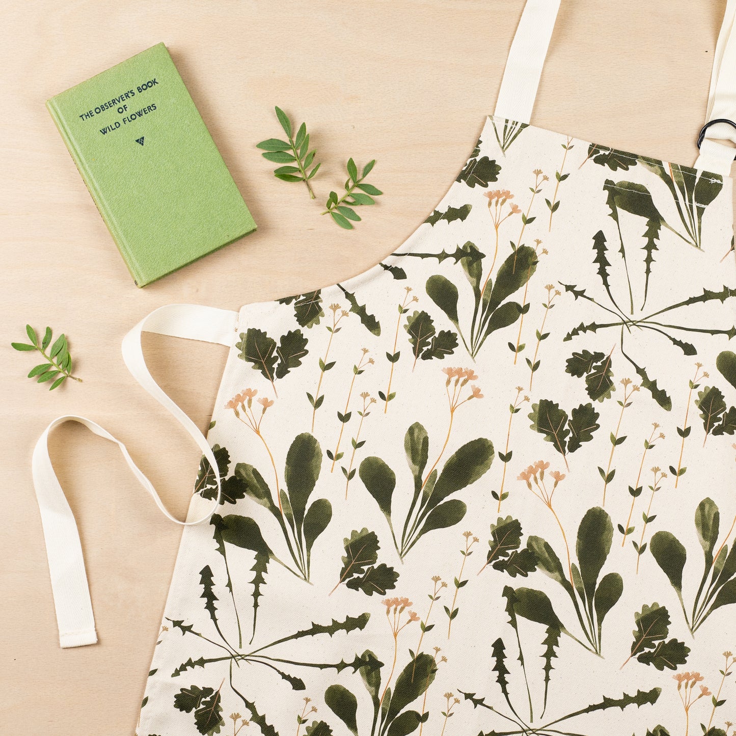 botanical-sustainable-childrens-apron