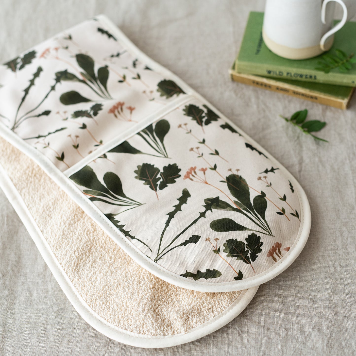 botanical-sustainable-oven-gloves