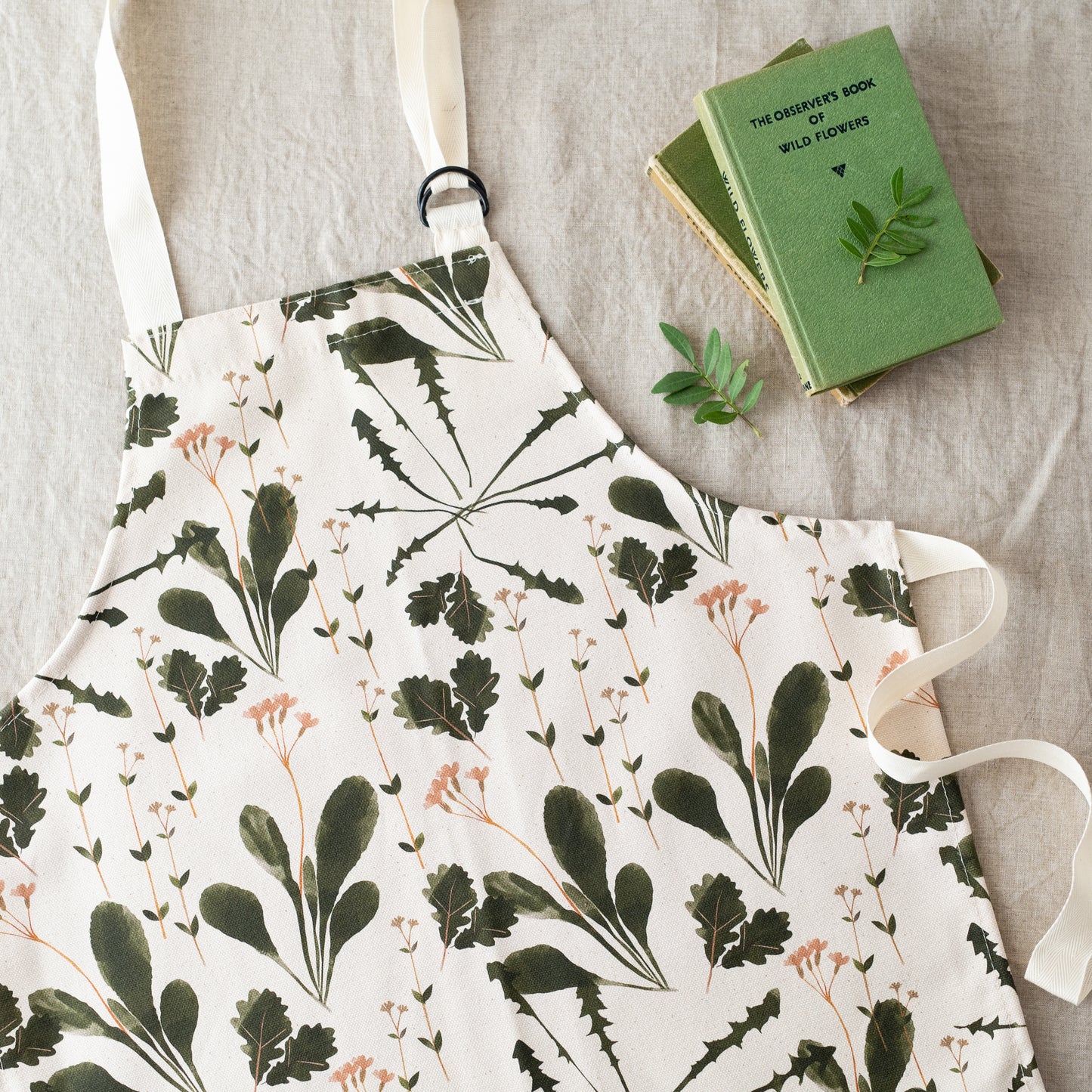 eco-friendly-botanical-childrens-apron